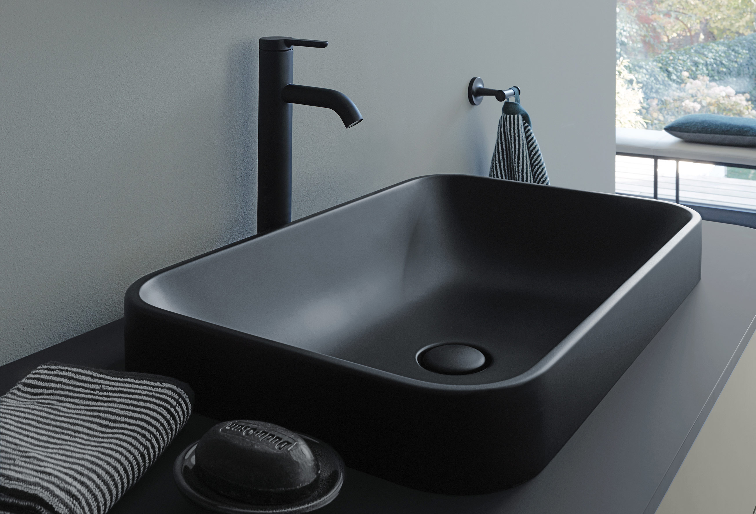 matte vs glossy bathroom sink